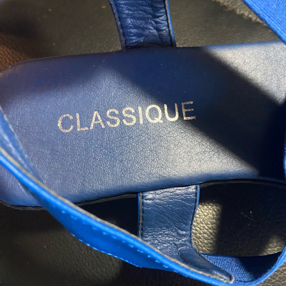 NEW🎉 CLASSIQUE Royal Blue Studded Elastic Strap Sandals Size 8 - Picture 10 of 10